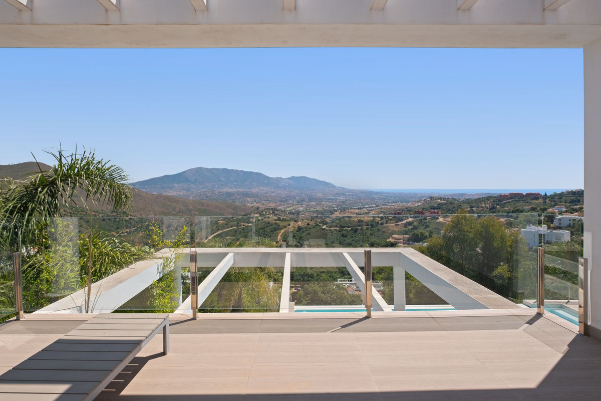 Se vende Villa - Chalet de 5 dormitorios en Costa Del Sol, Málaga, España