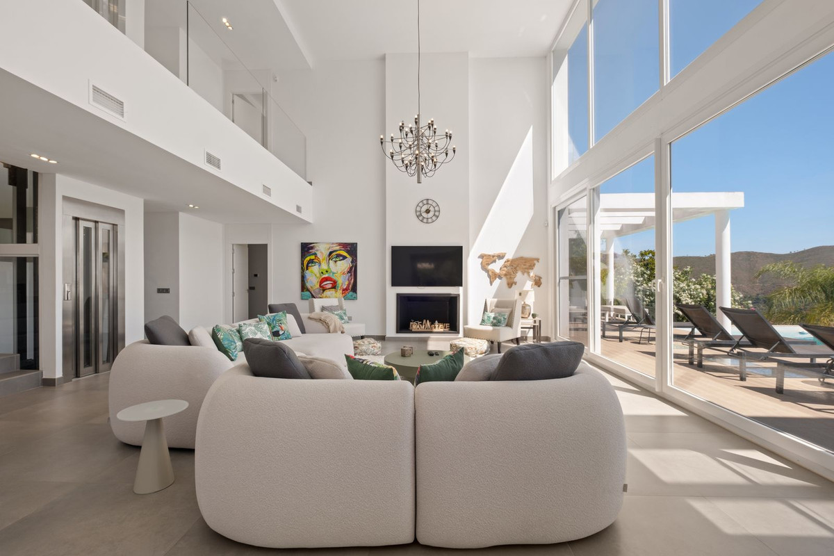 Se vende Villa - Chalet de 5 dormitorios en Costa Del Sol, Málaga, España