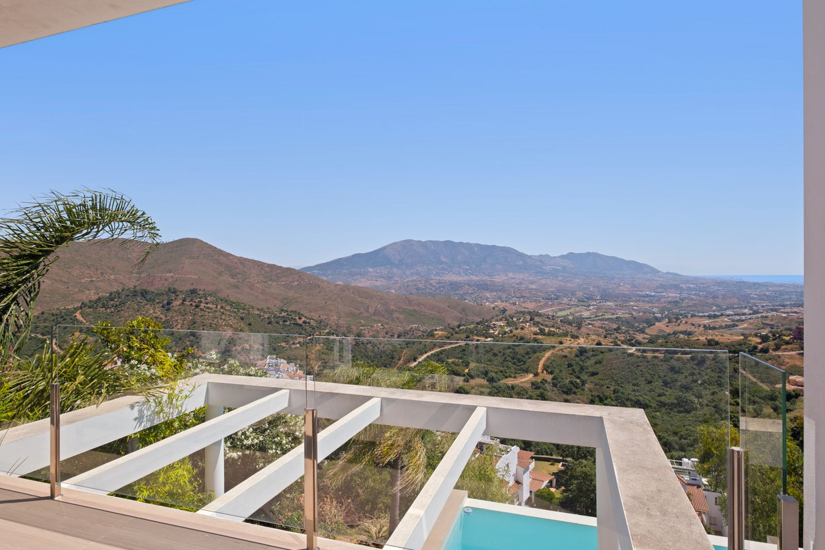 Se vende Villa - Chalet de 5 dormitorios en Costa Del Sol, Málaga, España