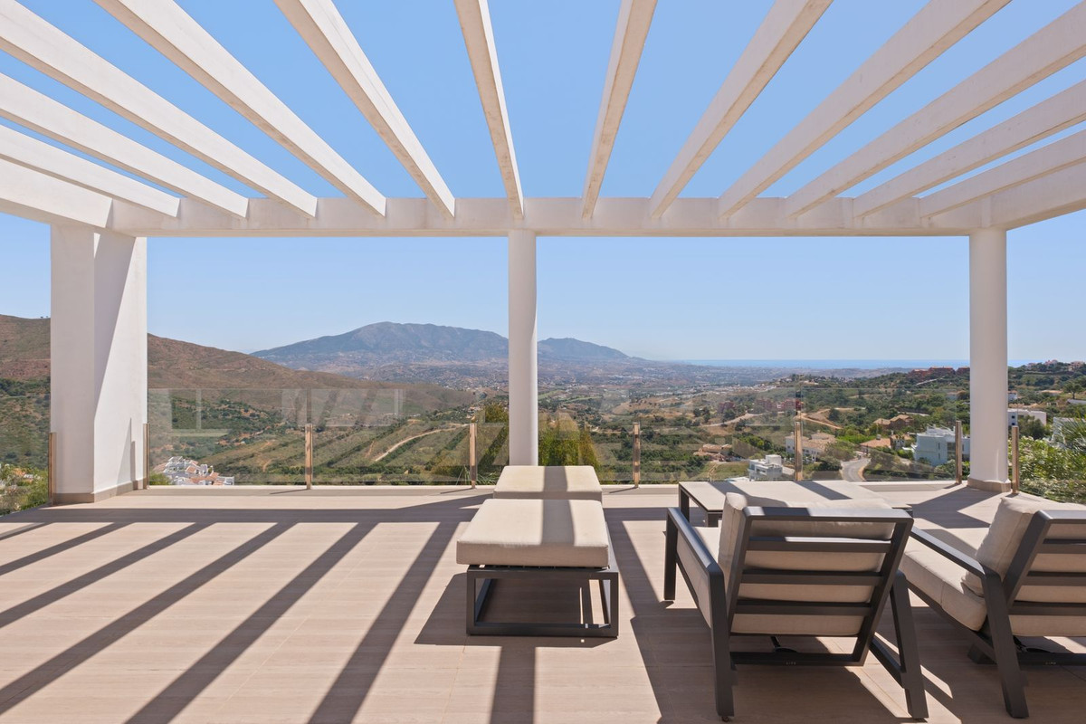 Se vende Villa - Chalet de 5 dormitorios en Costa Del Sol, Málaga, España