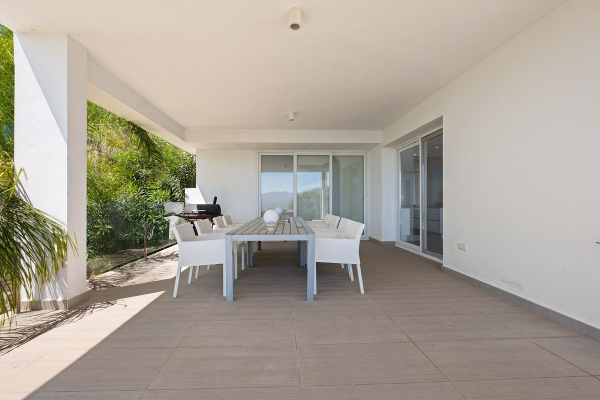 Se vende Villa - Chalet de 5 dormitorios en Costa Del Sol, Málaga, España