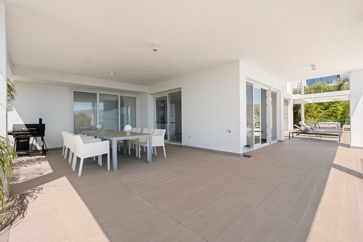 Se vende Villa - Chalet de 5 dormitorios en Costa Del Sol, Málaga, España