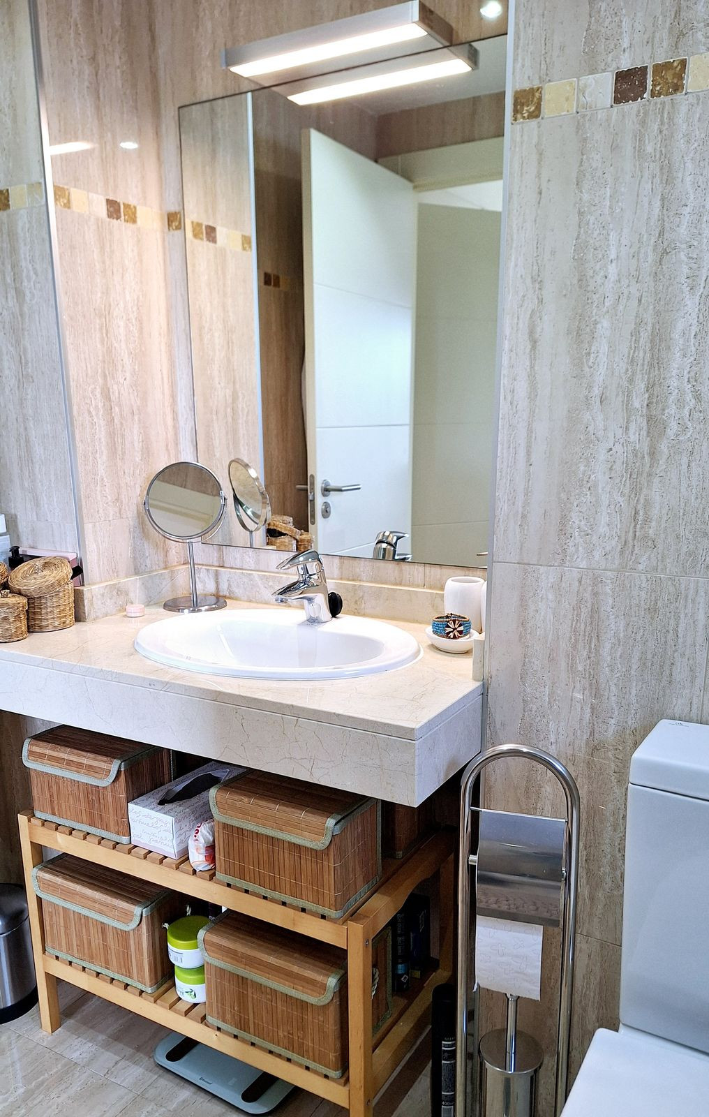Se vende Apartamento Planta Baja de 2 dormitorios en Costa Del Sol, Cadiz, España