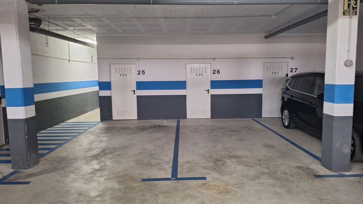 Se vende Apartamento Planta Baja de 2 dormitorios en Costa Del Sol, Cadiz, España