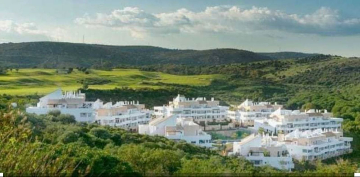 Se vende Apartamento Planta Baja de 2 dormitorios en Costa Del Sol, Cadiz, España