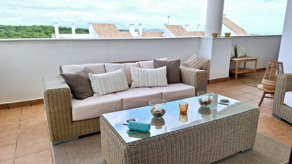 Se vende Apartamento Planta Baja de 2 dormitorios en Costa Del Sol, Cadiz, España