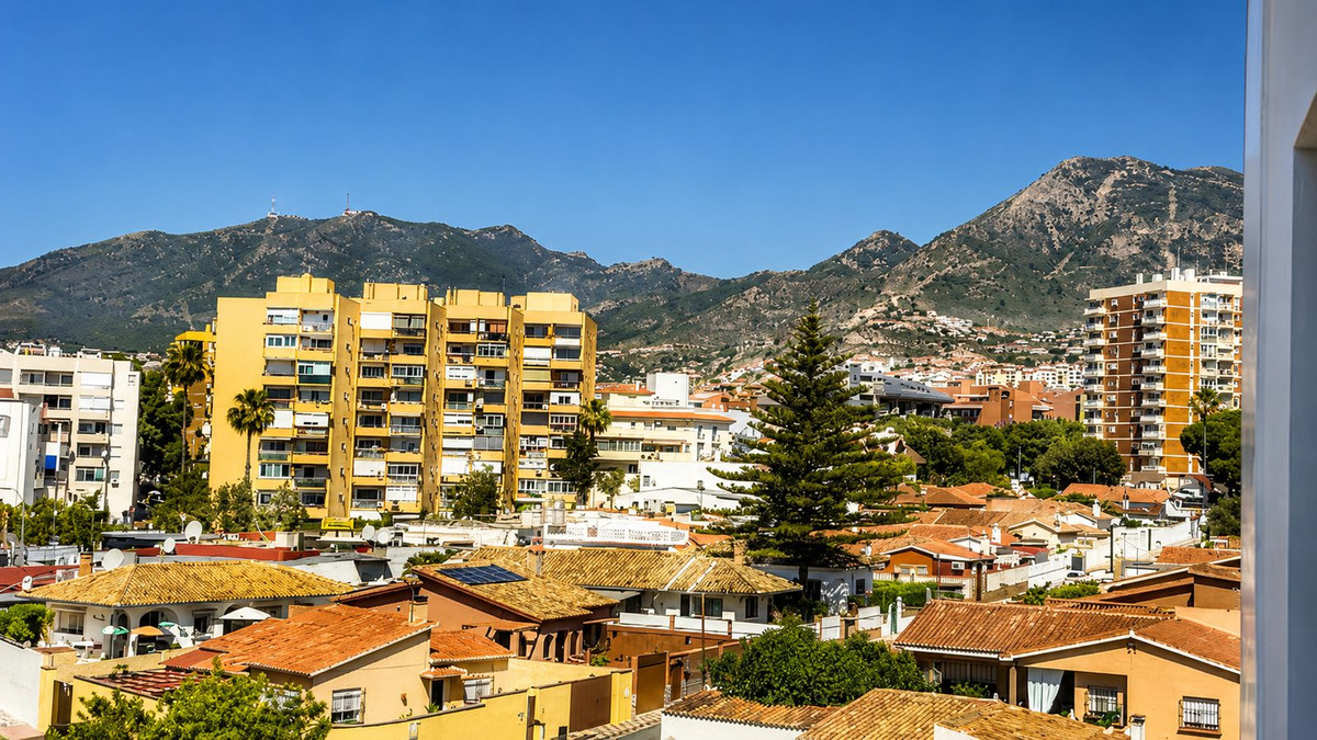 Se vende Apartamento Planta Media de 3 dormitorios en Costa Del Sol, Málaga, España