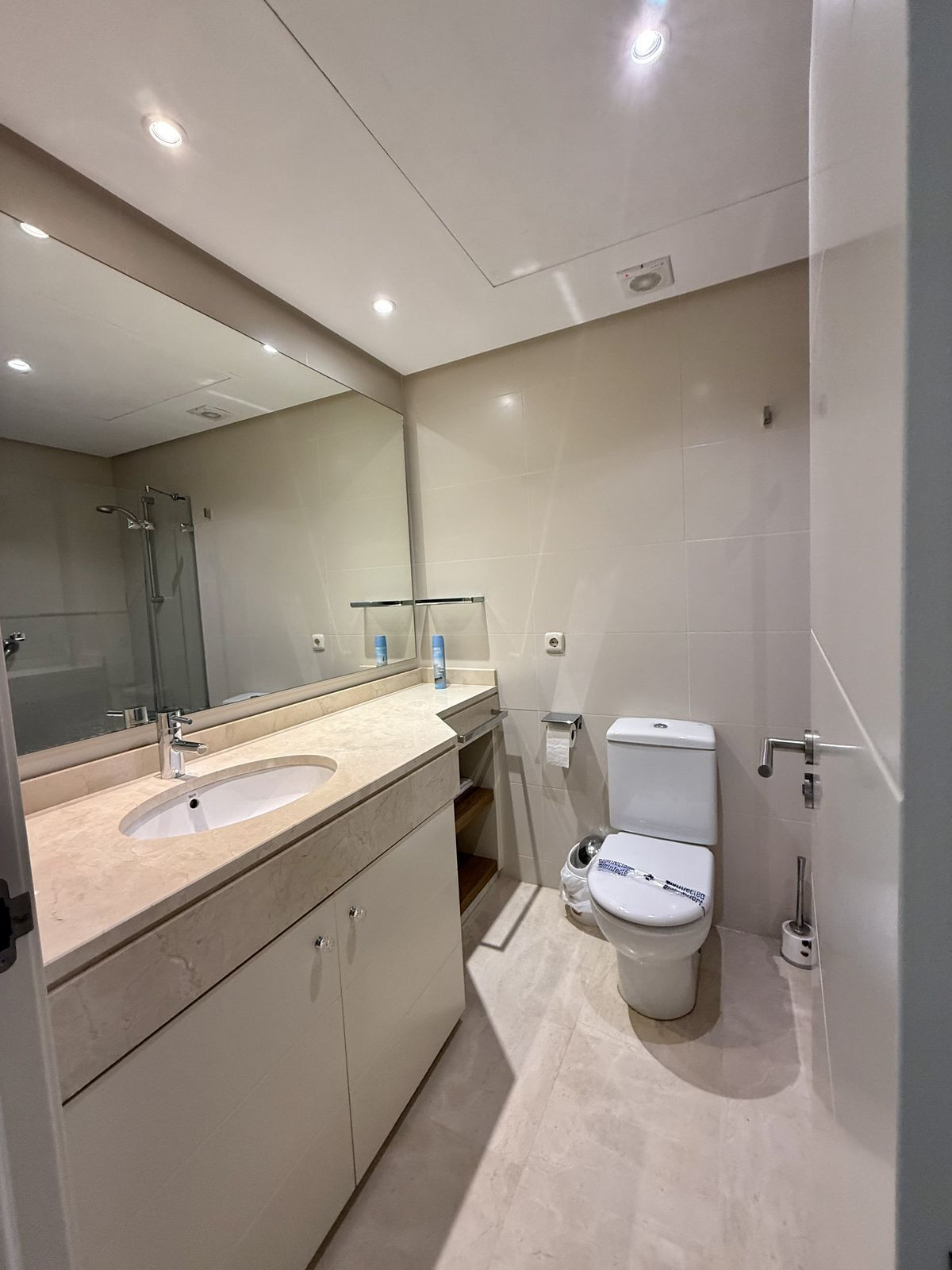 2 Bed Apartment for sale in Estepona Costa Del Sol, Málaga, Spain