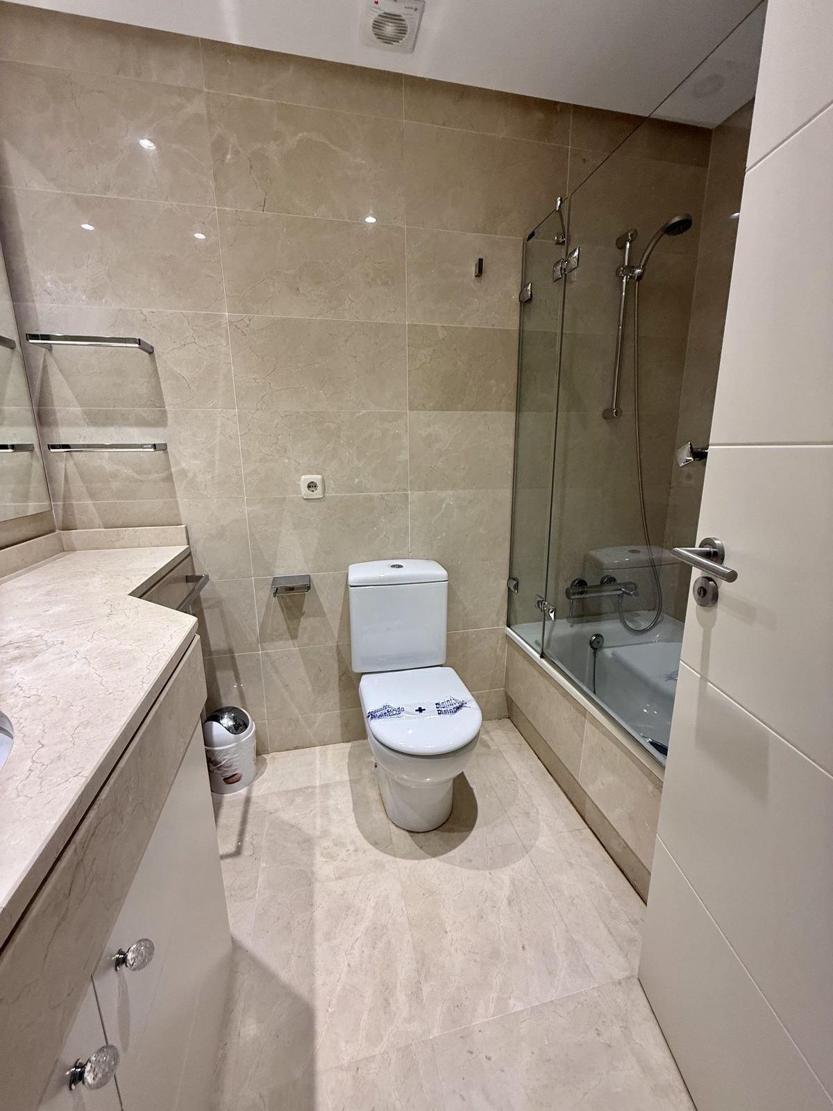 2 Bed Apartment for sale in Estepona Costa Del Sol, Málaga, Spain