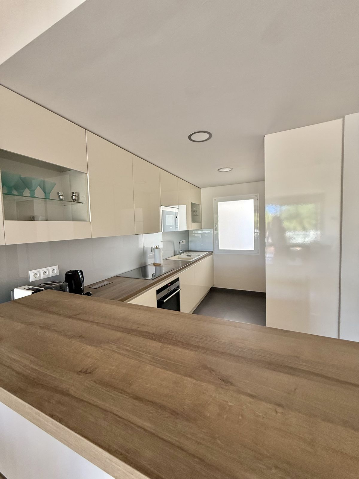 2 Bed Apartment for sale in Estepona Costa Del Sol, Málaga, Spain
