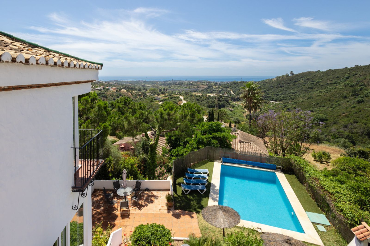 3 Bed Townhouse for sale in Estepona Costa Del Sol, Málaga, Spain