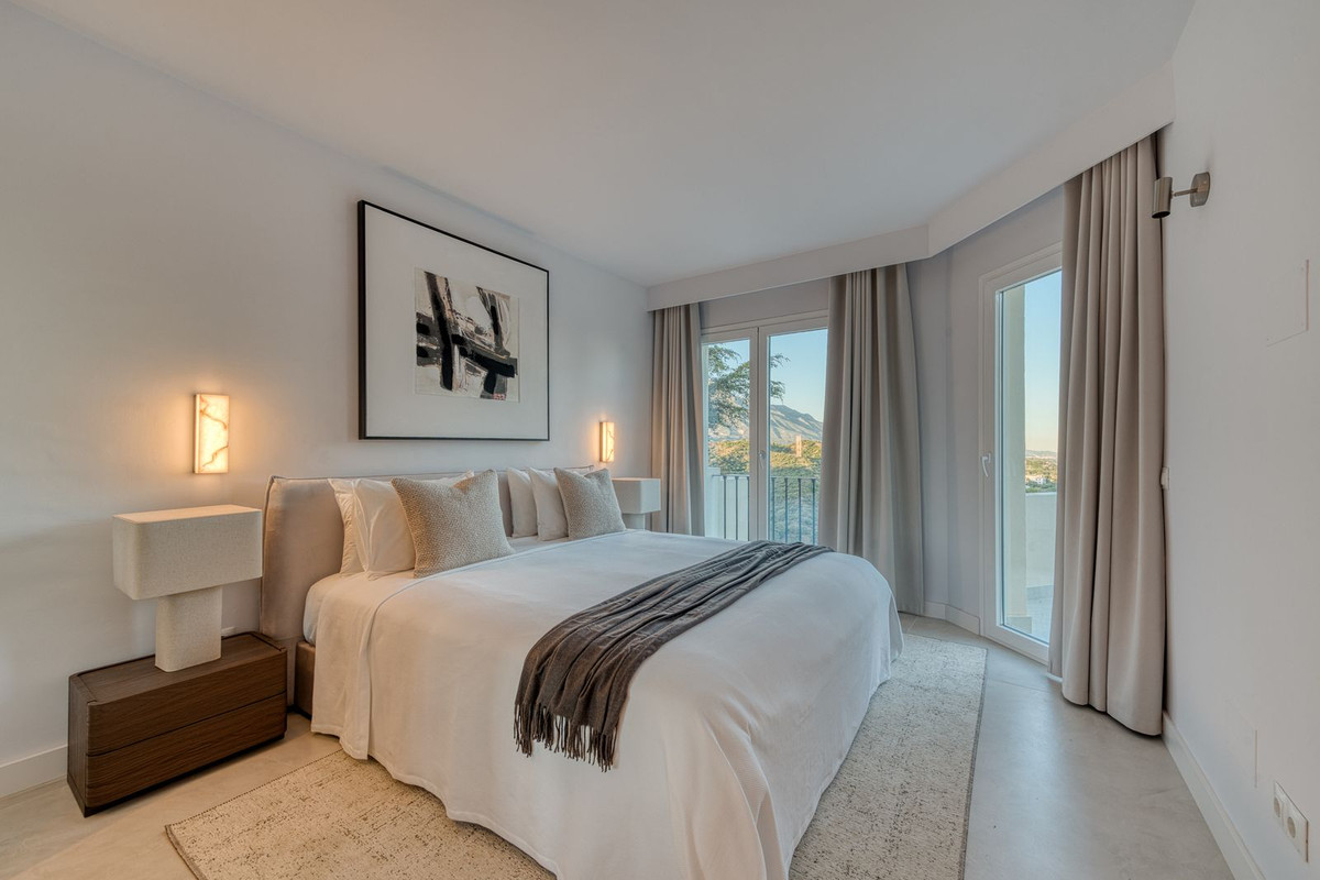 4 Bed Townhouse for sale in Benahavís Costa Del Sol, Málaga, Spain