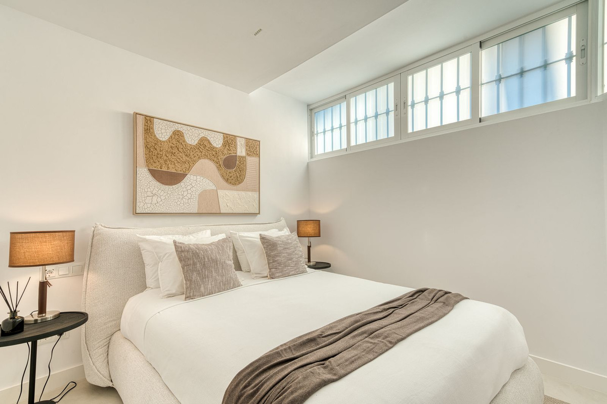 4 Bed Townhouse for sale in Benahavís Costa Del Sol, Málaga, Spain