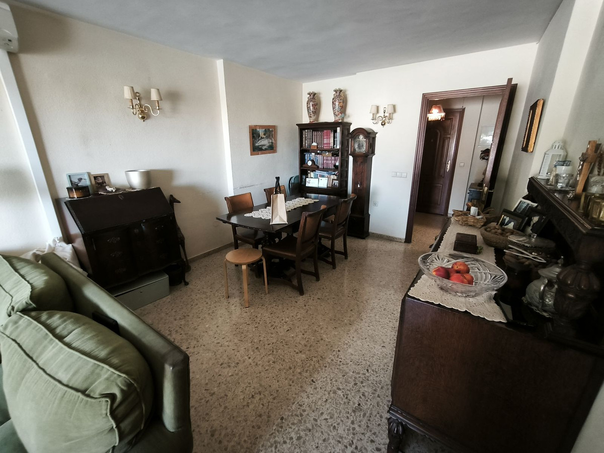 3 Bed Apartment for sale in Fuengirola Costa Del Sol, Málaga, Spain