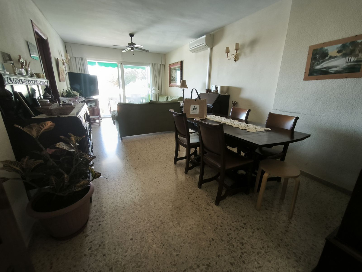 3 Bed Apartment for sale in Fuengirola Costa Del Sol, Málaga, Spain