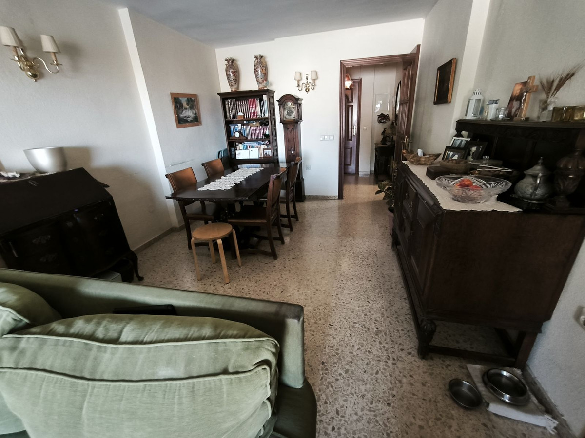 3 Bed Apartment for sale in Fuengirola Costa Del Sol, Málaga, Spain