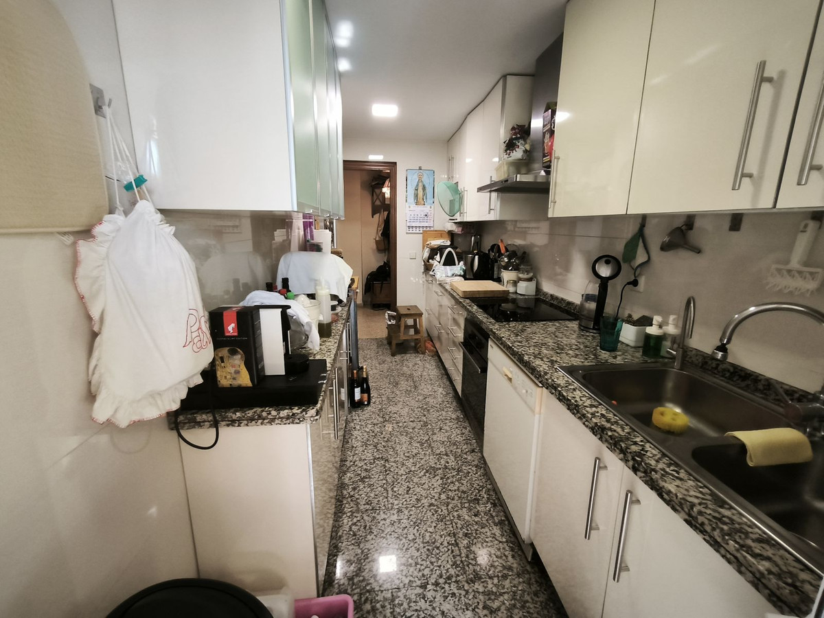 3 Bed Apartment for sale in Fuengirola Costa Del Sol, Málaga, Spain