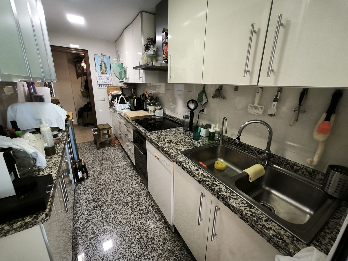 3 Bed Apartment for sale in Fuengirola Costa Del Sol, Málaga, Spain
