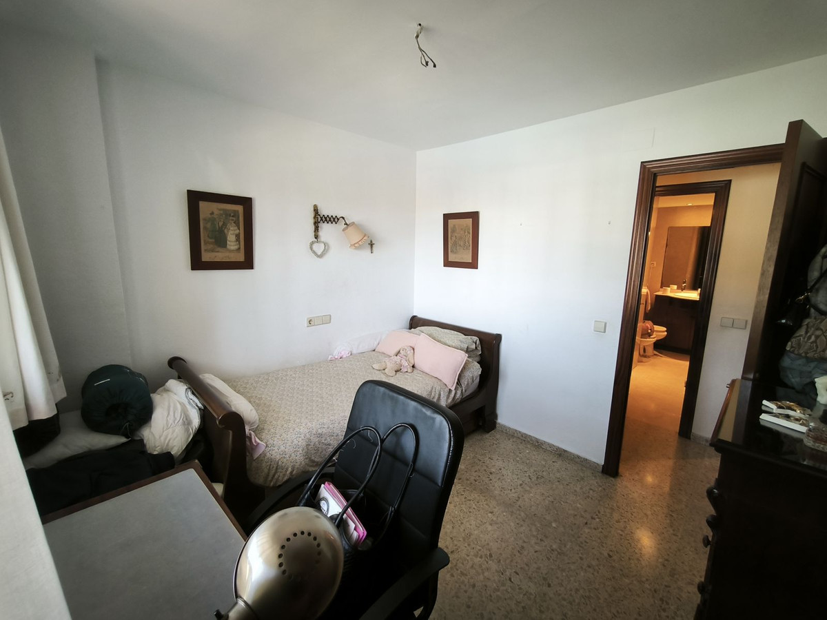 3 Bed Apartment for sale in Fuengirola Costa Del Sol, Málaga, Spain