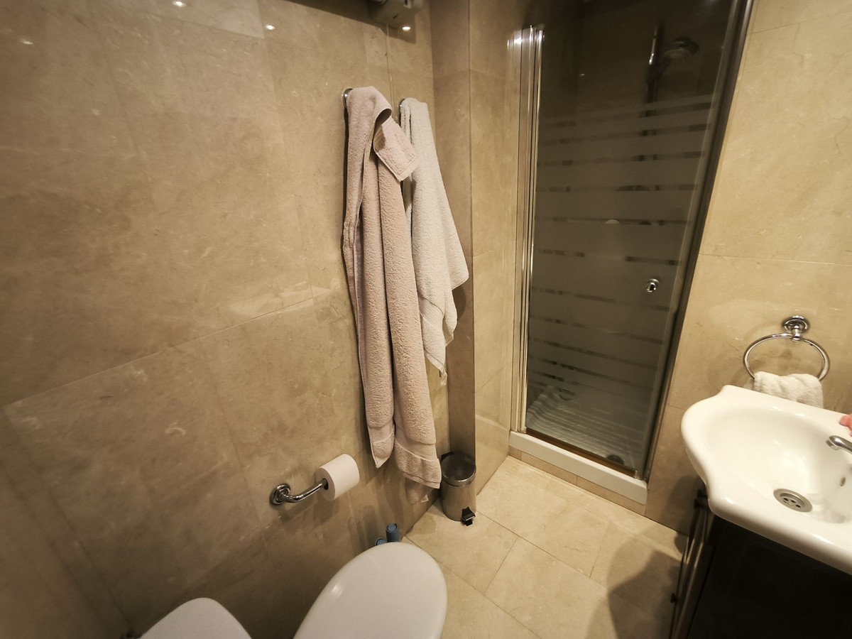 3 Bed Apartment for sale in Fuengirola Costa Del Sol, Málaga, Spain