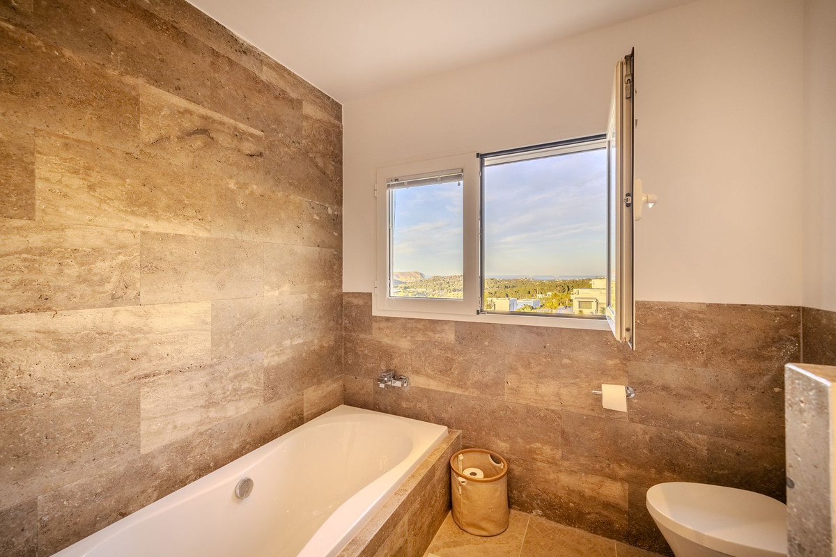 Se vende Villa - Chalet de 5 dormitorios en Costa Blanca, Alicante, España