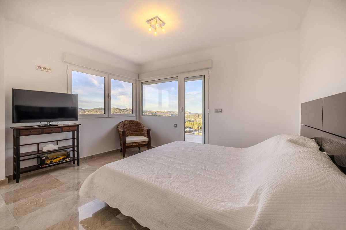 Se vende Villa - Chalet de 5 dormitorios en Costa Blanca, Alicante, España