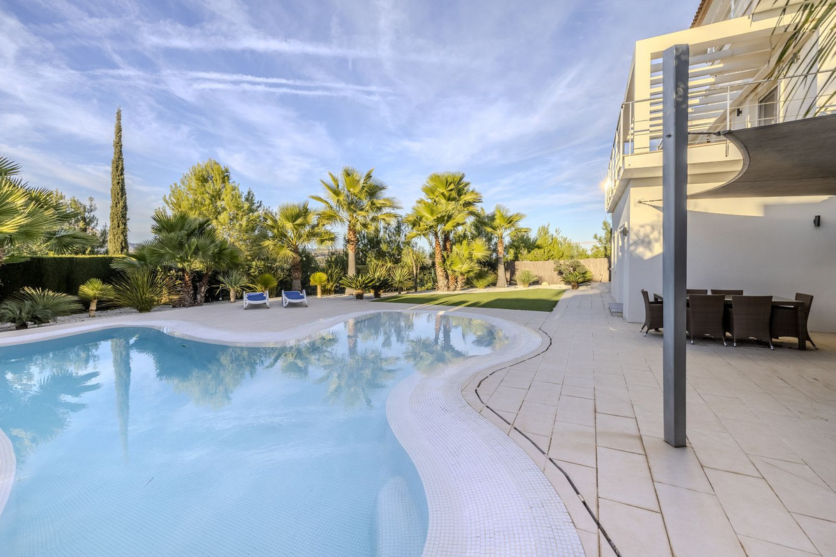 Se vende Villa - Chalet de 5 dormitorios en Costa Blanca, Alicante, España