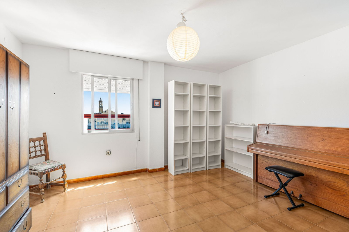 6 Bed Apartment for sale in Estepona Costa Del Sol, Málaga, Spain