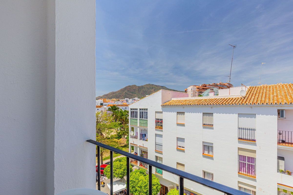 6 Bed Apartment for sale in Estepona Costa Del Sol, Málaga, Spain