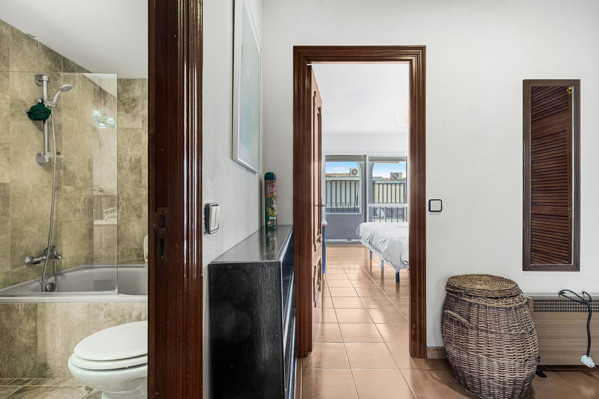 6 Bed Apartment for sale in Estepona Costa Del Sol, Málaga, Spain