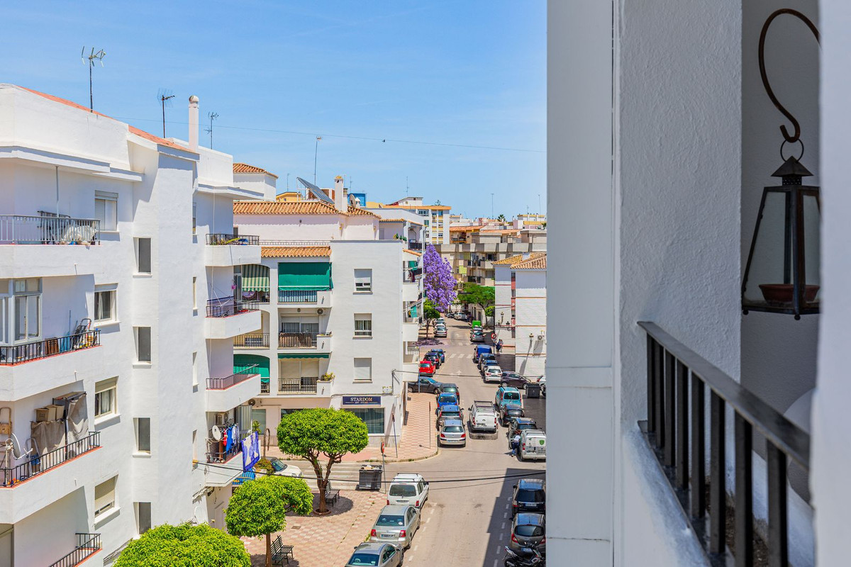 6 Bed Apartment for sale in Estepona Costa Del Sol, Málaga, Spain