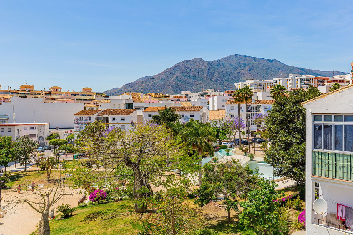 6 Bed Apartment for sale in Estepona Costa Del Sol, Málaga, Spain