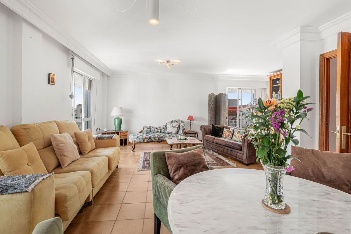 6 Bed Apartment for sale in Estepona Costa Del Sol, Málaga, Spain