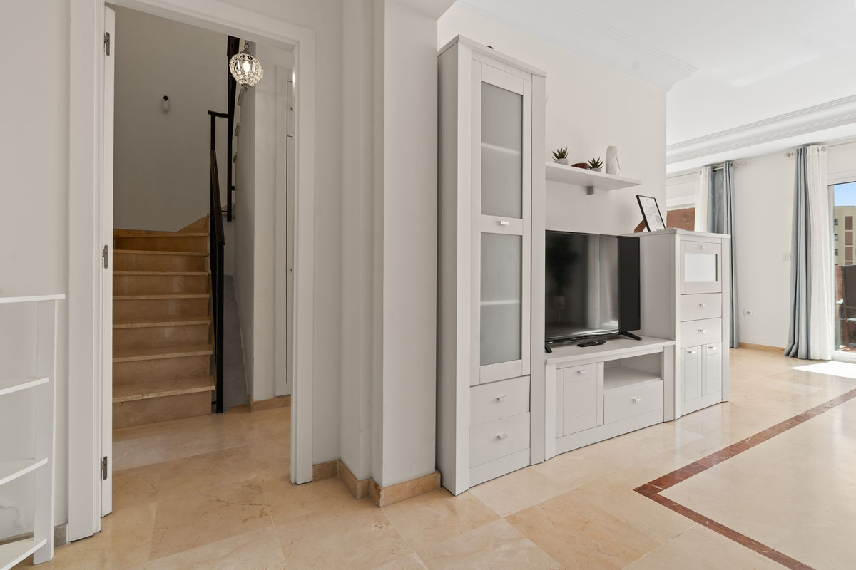 3 Bed Apartment for sale in Estepona Costa Del Sol, Málaga, Spain