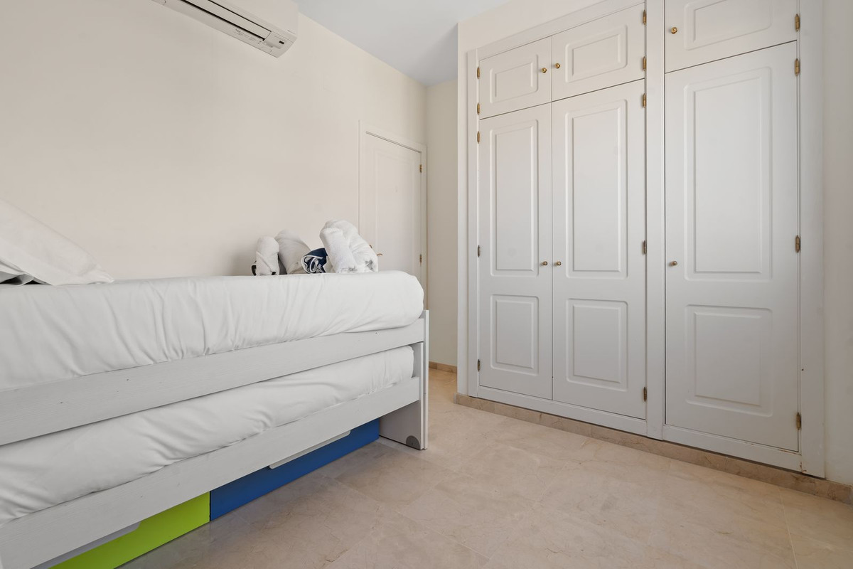 3 Bed Apartment for sale in Estepona Costa Del Sol, Málaga, Spain