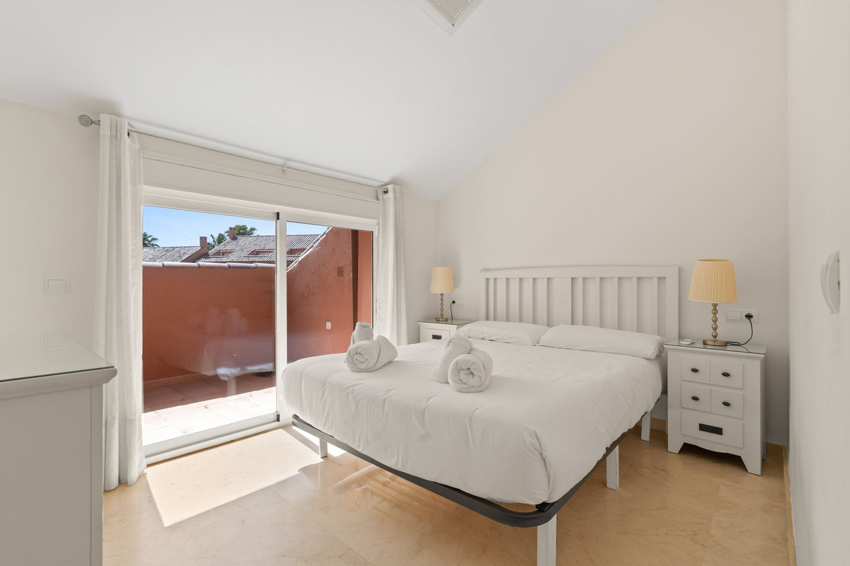 3 Bed Apartment for sale in Estepona Costa Del Sol, Málaga, Spain