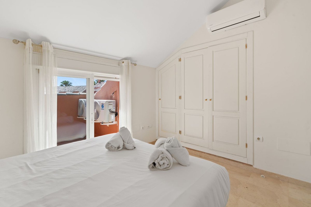3 Bed Apartment for sale in Estepona Costa Del Sol, Málaga, Spain