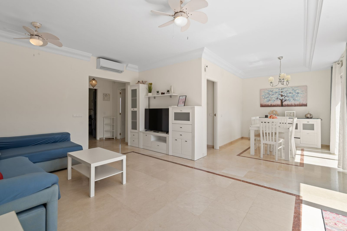 3 Bed Apartment for sale in Estepona Costa Del Sol, Málaga, Spain