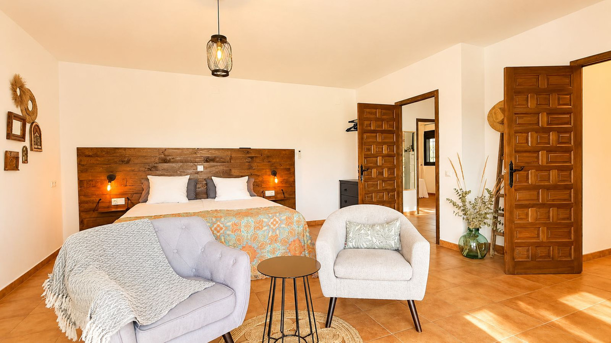 Se vende Finca - Cortijo de 7 dormitorios en Costa Del Sol, Málaga, España