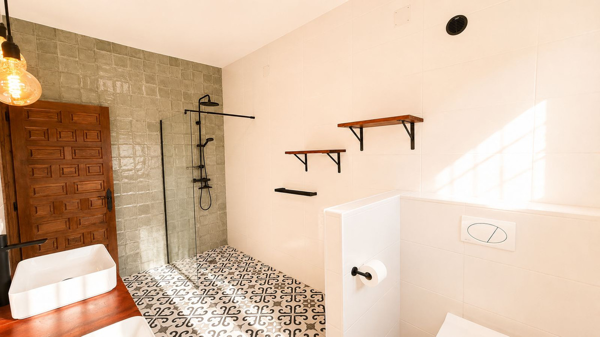 Se vende Finca - Cortijo de 7 dormitorios en Costa Del Sol, Málaga, España