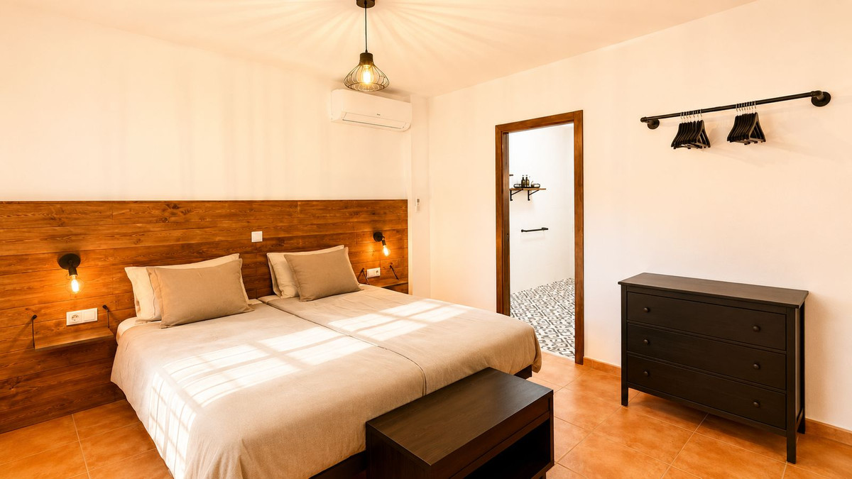Se vende Finca - Cortijo de 7 dormitorios en Costa Del Sol, Málaga, España