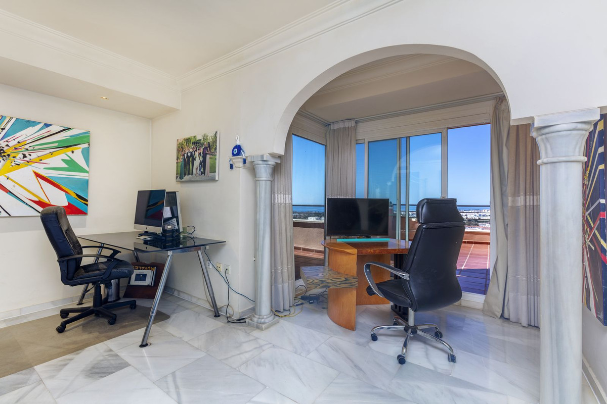 3 Bed Apartment for sale in Nueva Andalucía Costa Del Sol, Málaga, Spain