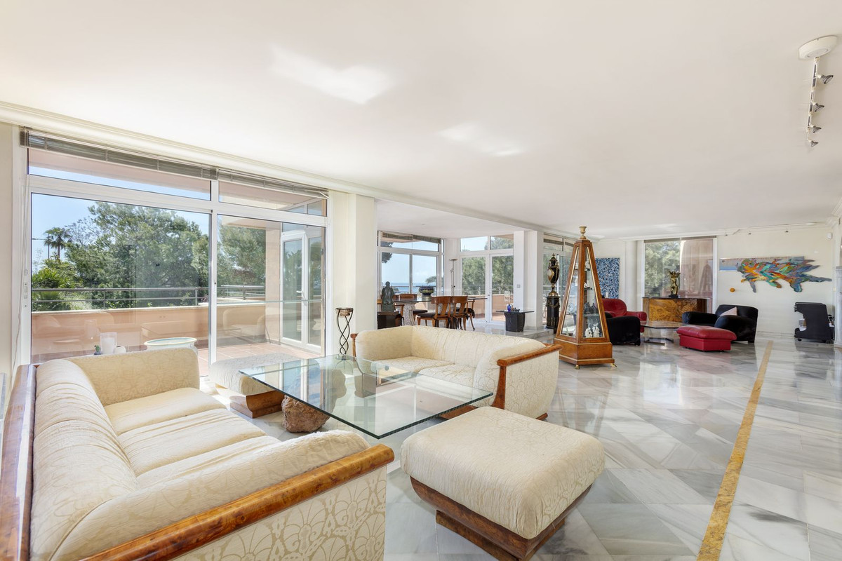 3 Bed Apartment for sale in Nueva Andalucía Costa Del Sol, Málaga, Spain