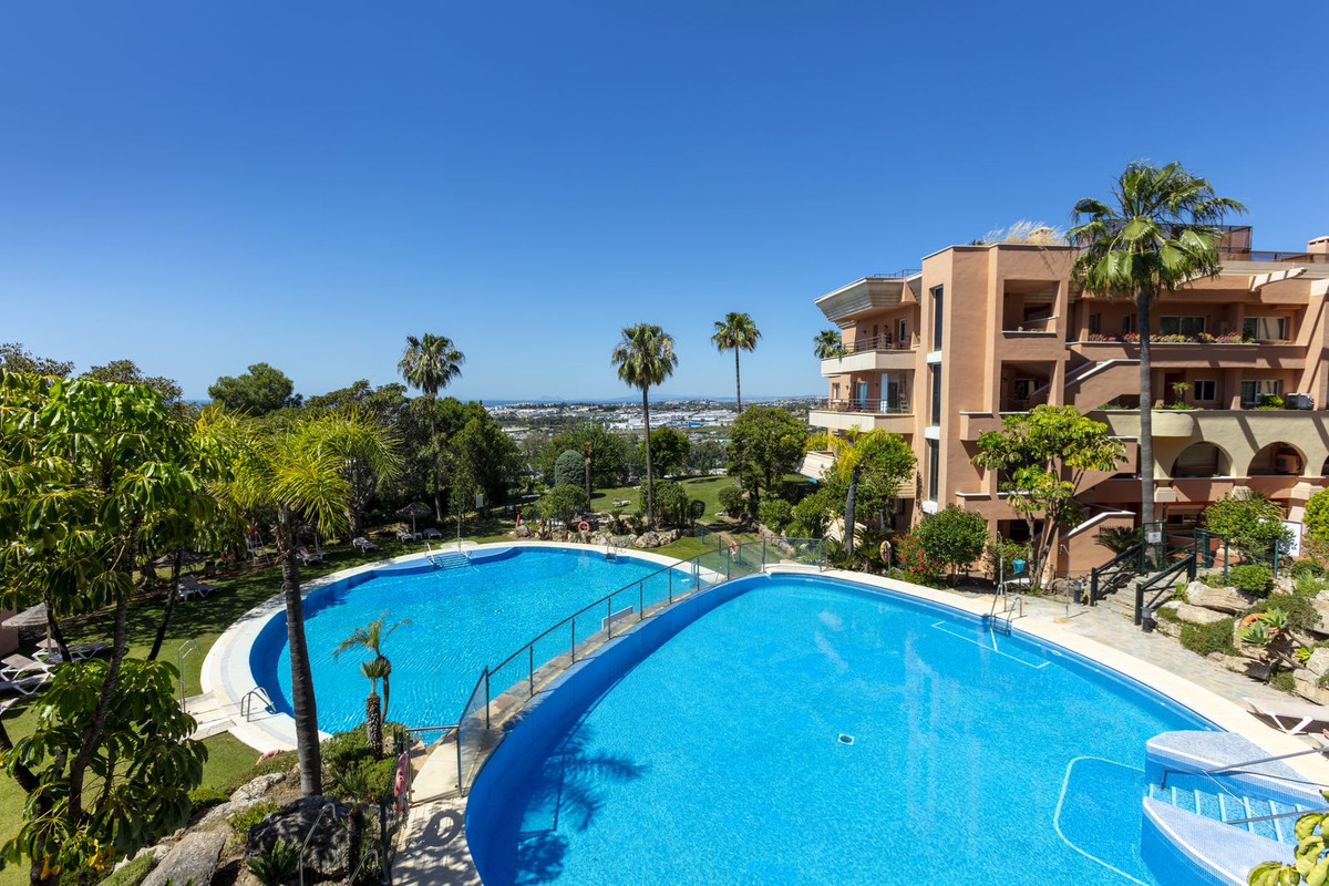 3 Bed Apartment for sale in Nueva Andalucía Costa Del Sol, Málaga, Spain