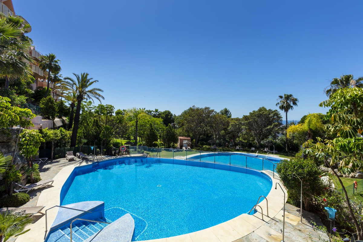 3 Bed Apartment for sale in Nueva Andalucía Costa Del Sol, Málaga, Spain
