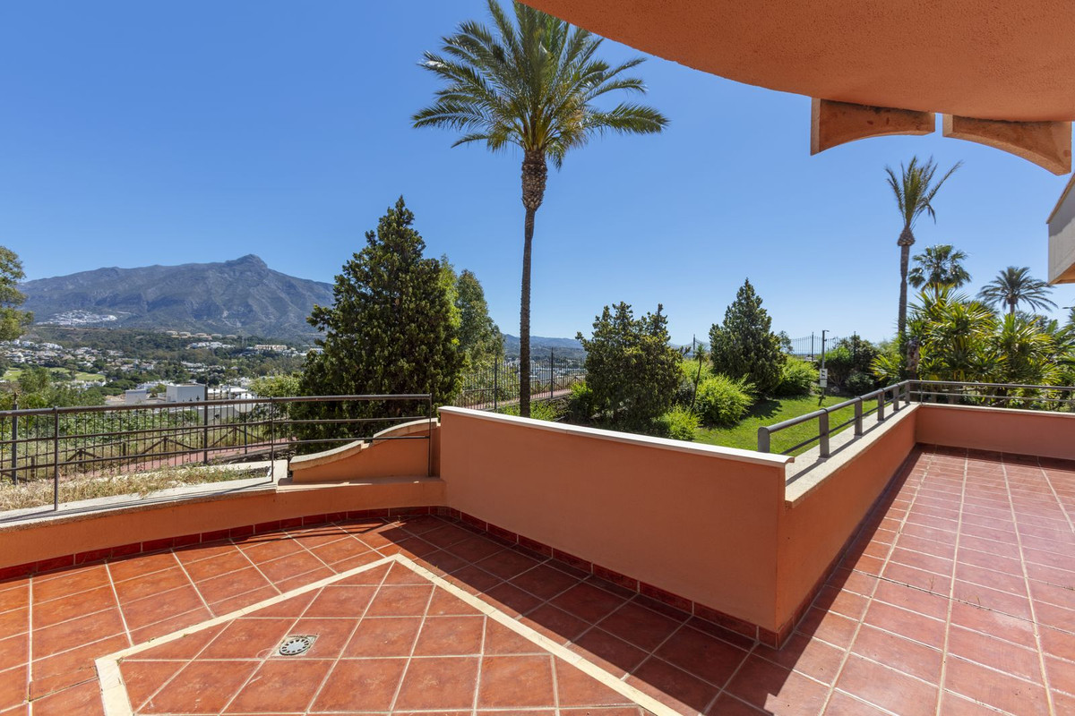 3 Bed Apartment for sale in Nueva Andalucía Costa Del Sol, Málaga, Spain