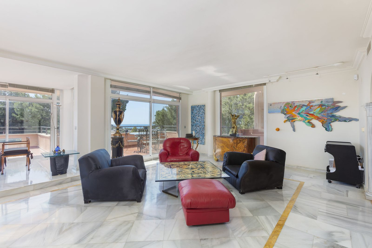 3 Bed Apartment for sale in Nueva Andalucía Costa Del Sol, Málaga, Spain