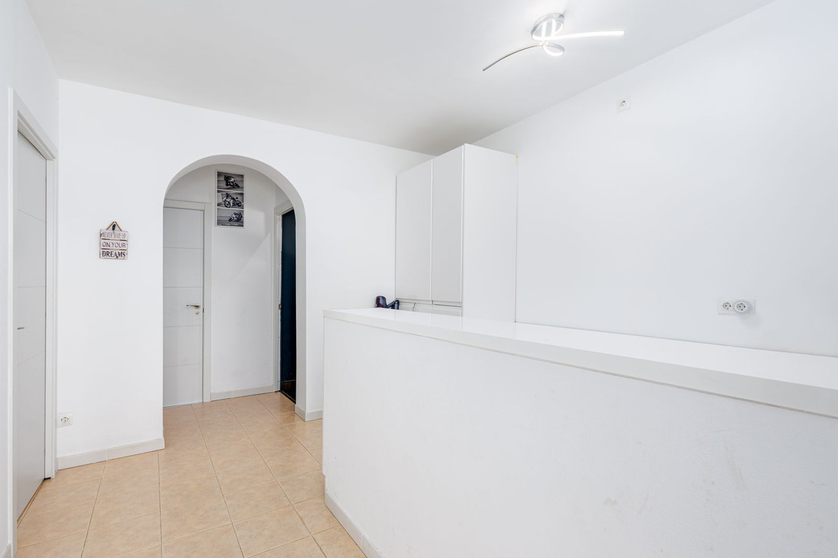 6 Bed Townhouse for sale in Coín Costa Del Sol, Málaga, Spain