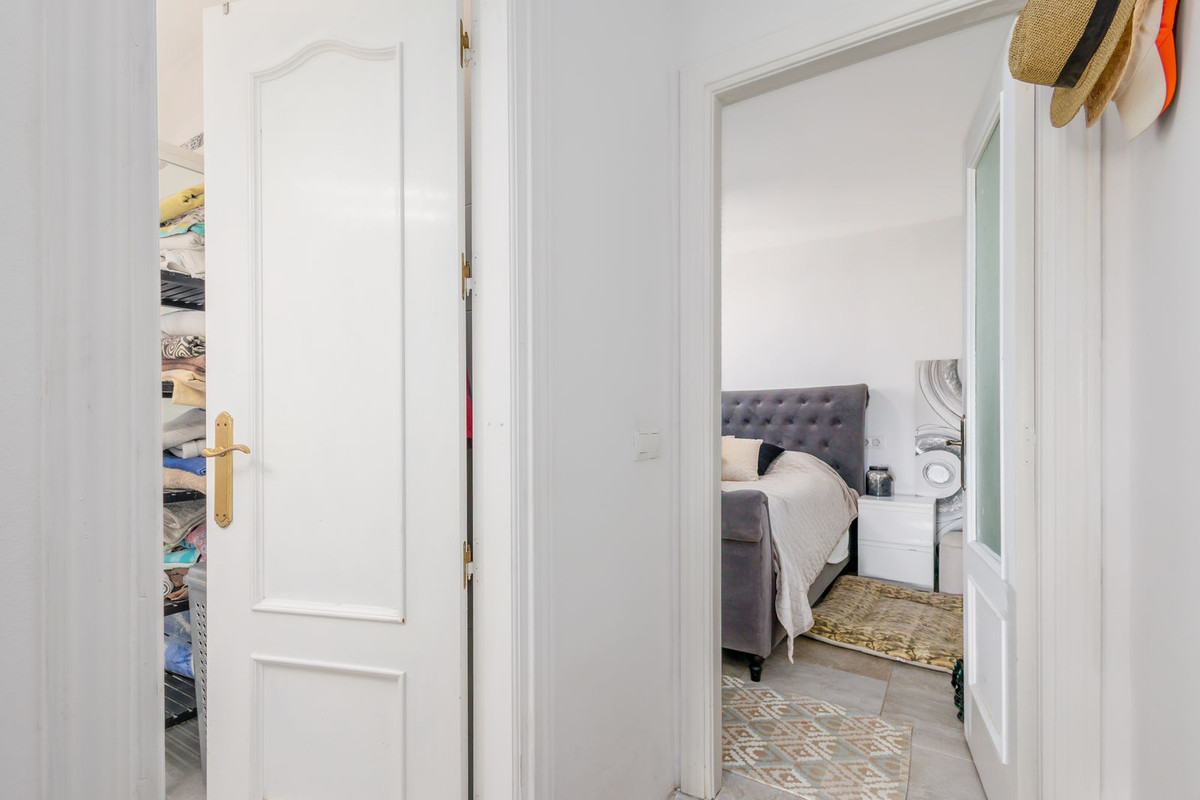 6 Bed Townhouse for sale in Coín Costa Del Sol, Málaga, Spain