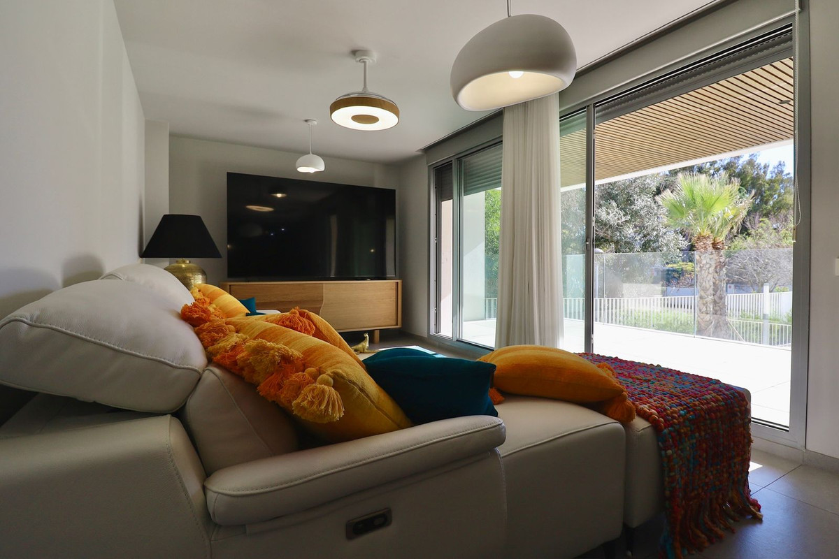 Se vende Apartamento Planta Baja de 3 dormitorios en Costa Del Sol, Málaga, España